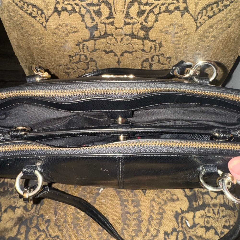 Coach Black Leather Shoulder Bag - Picture 4 of 9
